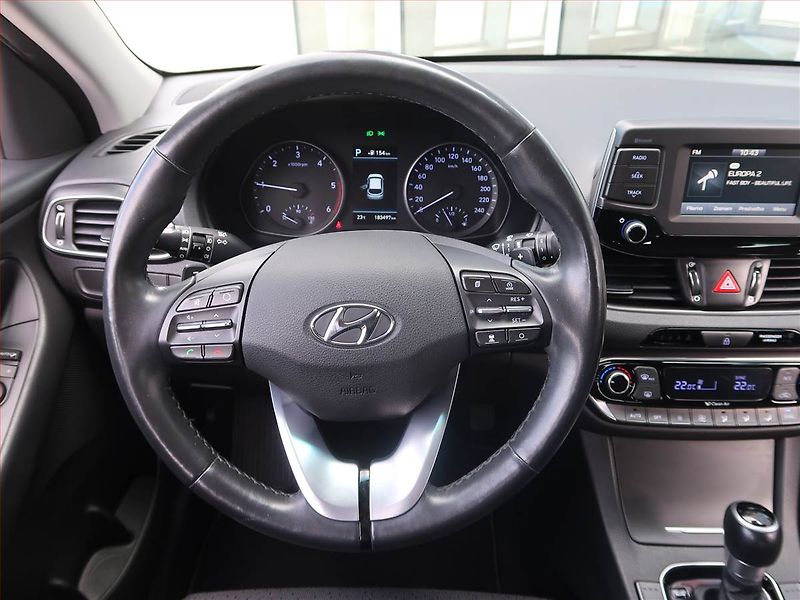 Hyundai i30 (2017) Comfort 1.6 CRDi, Automat - fotka 19 z 19
