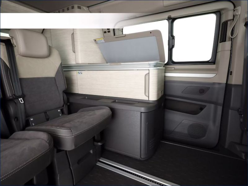 Volkswagen California eHybrid 4M Ocean DCC IQ HuD Ta - fotka 6 z 8