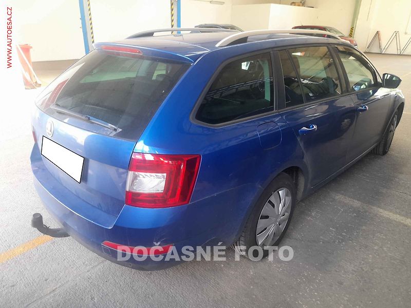 Škoda Octavia (2013) 1.6 TDi - fotka 2 z 3