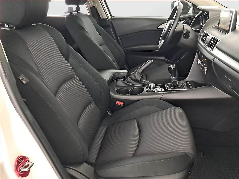Mazda 3 (2015) 2.0 Skyactiv-G, Bi-Xenony - fotka 9 z 18