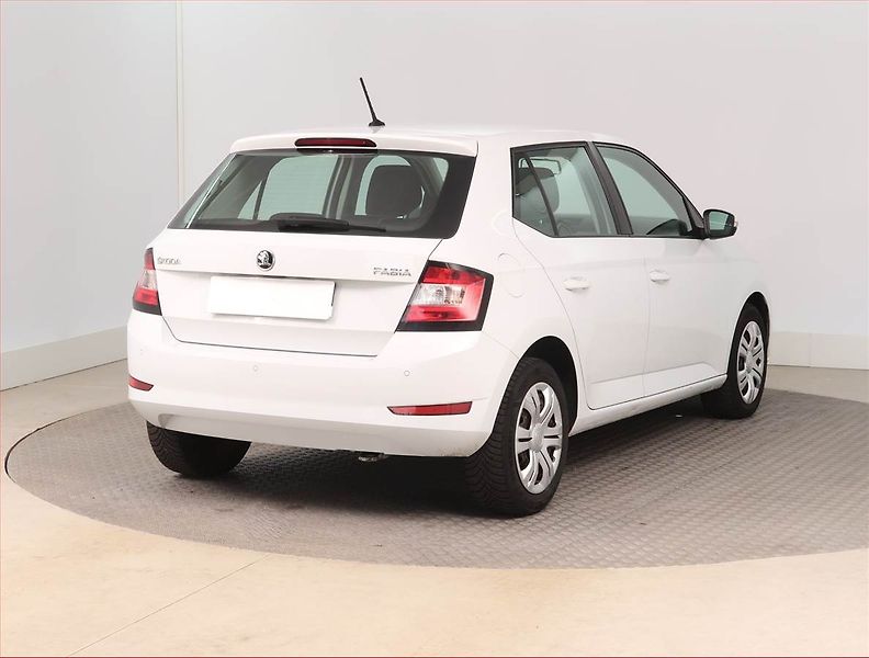 Škoda Fabia (2019) Ambition 1.0 TSI, Serv.kniha - fotka 5 z 14