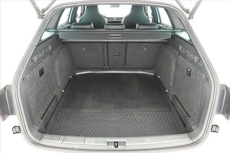 Škoda Superb (2022) Sportline 2.0 TDI - fotka 19 z 21