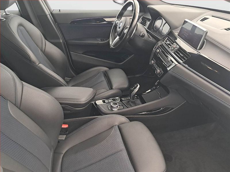 BMW X2 (2020) M Sport xDrive20d - fotka 9 z 18