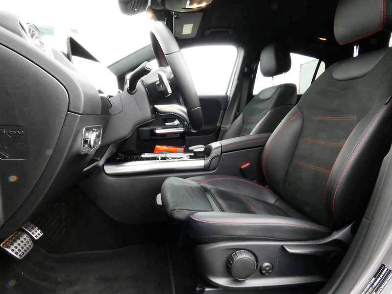 Mercedes-Benz GLA (2020) 200d - fotka 18 z 30