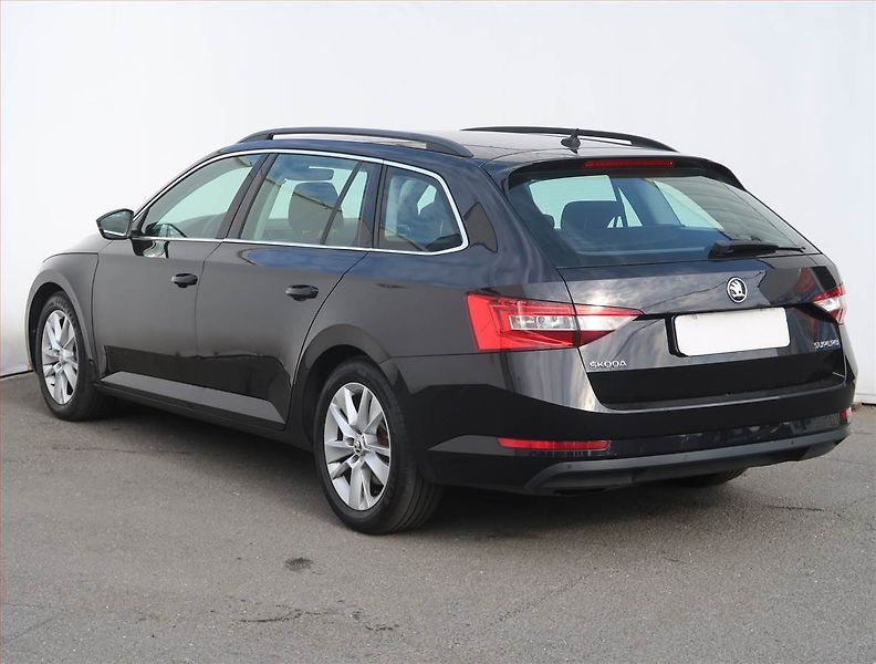 Škoda Superb (2017) Ambition Plus 2.0 TDI, Automat - fotka 4 z 21
