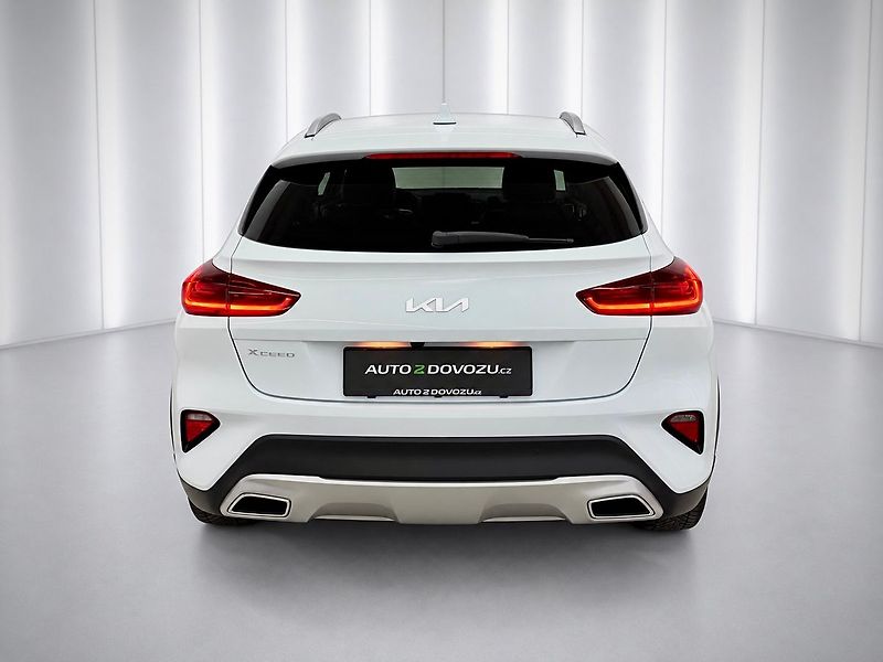 Kia Ceed CRDi 100KW 7DCT EXECUTIVE, LED - fotka 5 z 23