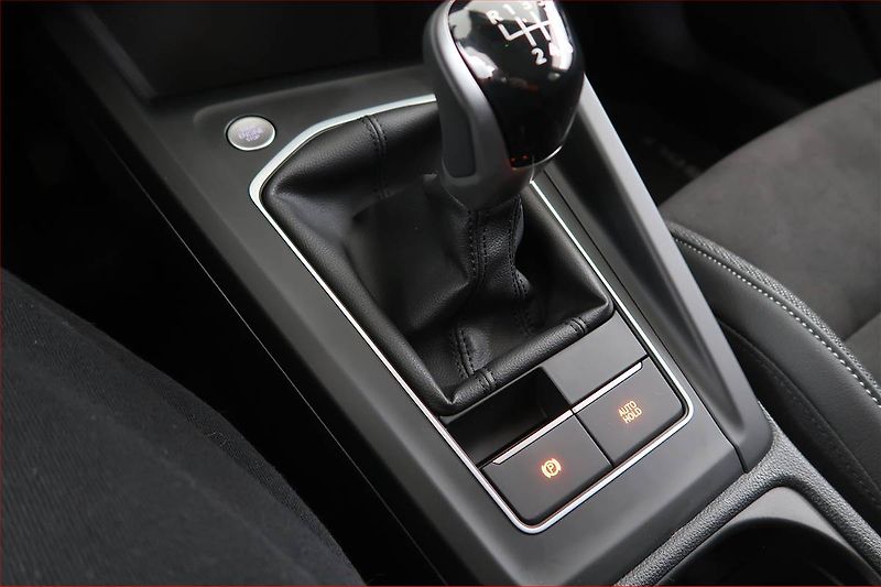 Volkswagen Golf (2025) 1.5 TSI, 1.Majitel, DPH - fotka 19 z 20