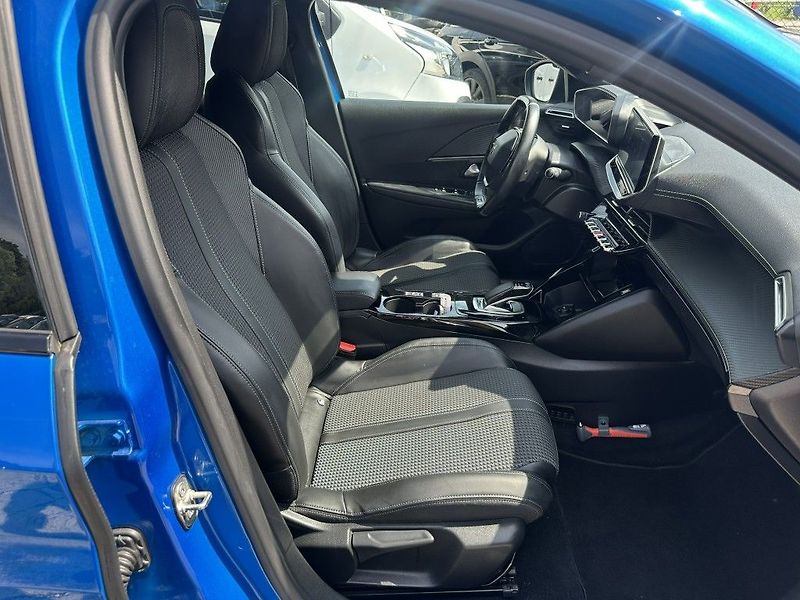 Peugeot 208 electric drive 100kW e GT Line - fotka 22 z 25