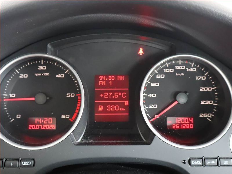 Seat Exeo (2011) 2.0 TDI, nová STK - fotka 11 z 16