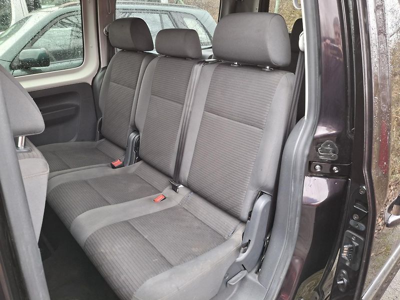 Volkswagen Caddy Maxi TDI 4x4 7 míst  - fotka 15 z 35