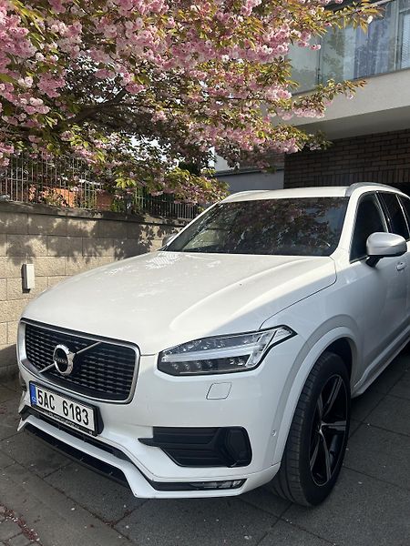 Volvo XC90 (2015) D5 AWD ,R-design, 1.majitel - fotka 2 z 18