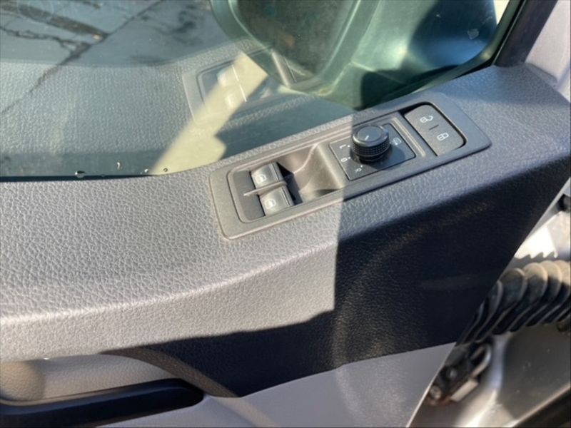 Volkswagen Transporter 2,0 TDI 75 KR - fotka 11 z 11