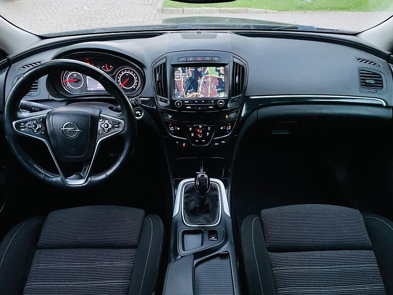 Opel Insignia 2.0CDTi MANUÁL KAMERA SERVISKA - fotka 21 z 46
