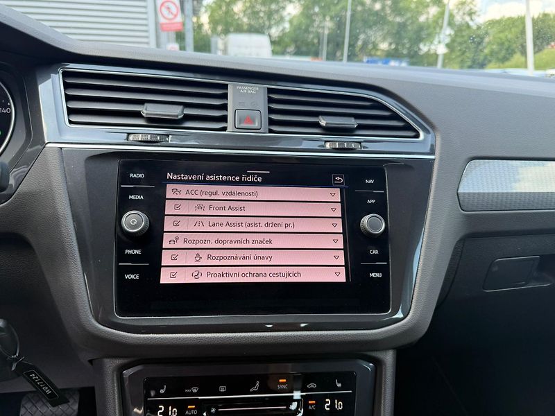 Volkswagen Tiguan 1.5TSI 110kW DSG - fotka 12 z 21