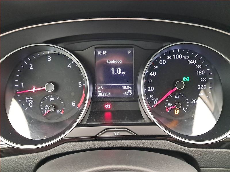 Volkswagen Passat (2015) Comfortline 2.0 TDI, Automat - fotka 11 z 20