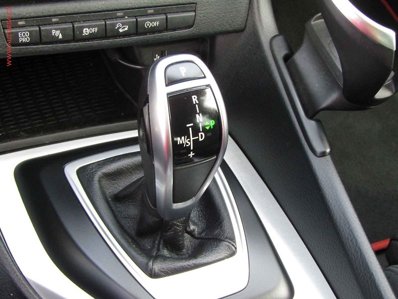 BMW X1 (2014) 2.0d xDrive20d, ČR, AT - fotka 19 z 21