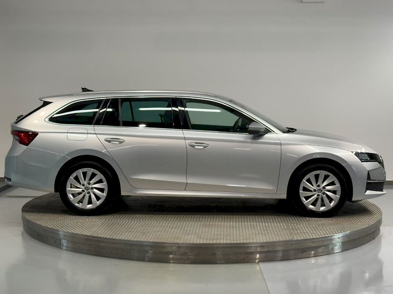 Škoda Octavia (2024) TOP SELECTION 2.0TDI 110KW DSG - fotka 8 z 37