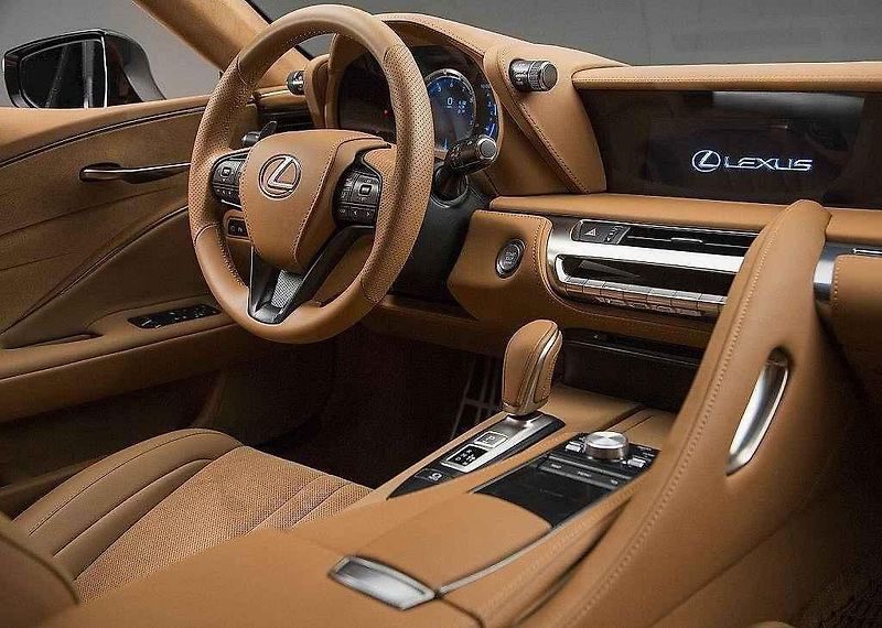 Lexus LC 500.
