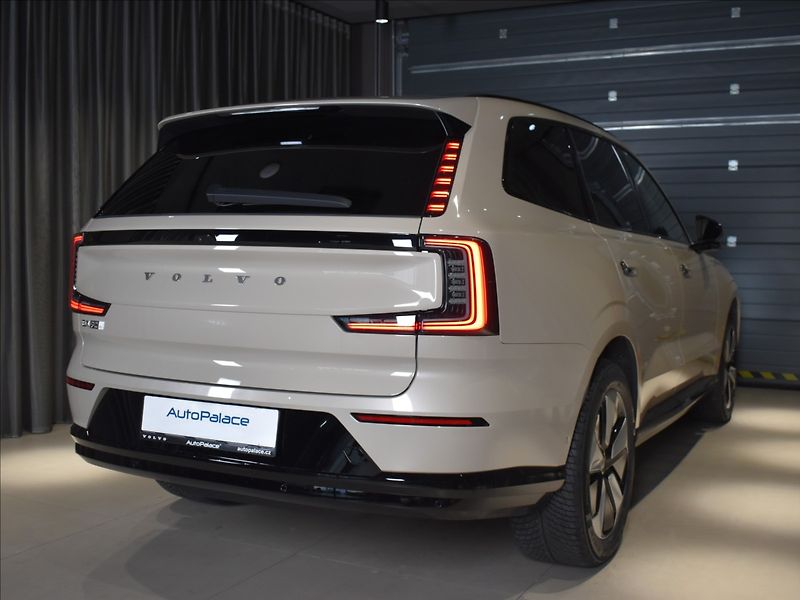Volvo EX90 TWIN PREFORMANCE Ultra - fotka 4 z 36