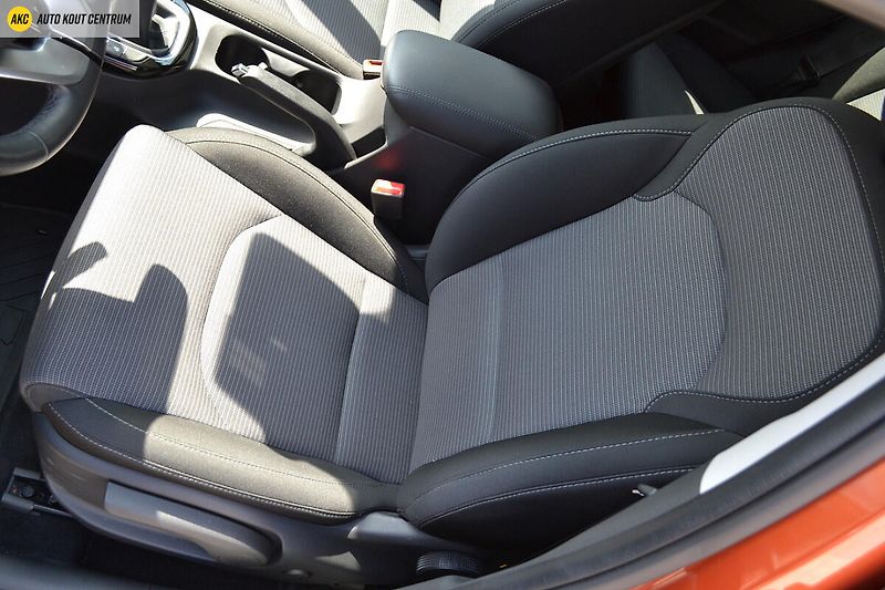 Hyundai i30 FB FL 1,0T- GDI FAMILY NAVI - fotka 21 z 42