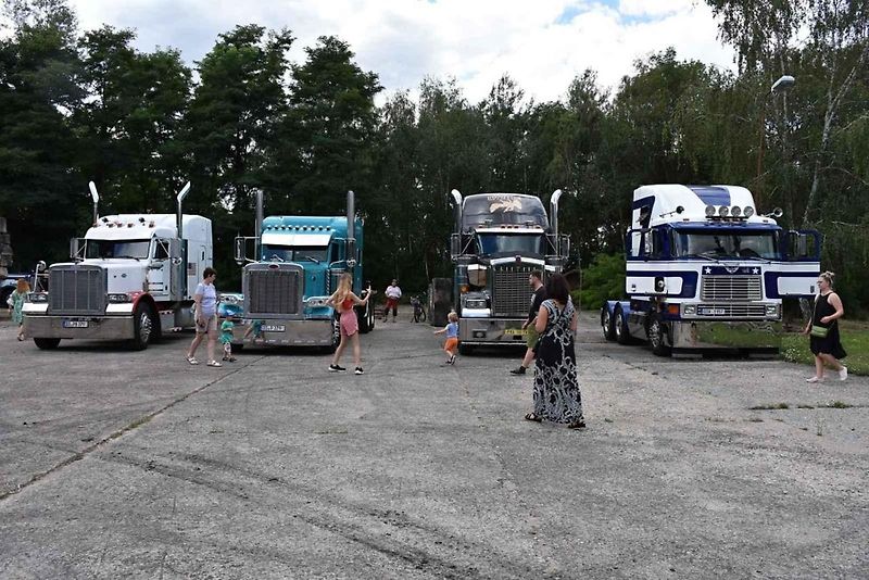 Z návštěvy 6. ročníku US Racket Trucks v Lužné.