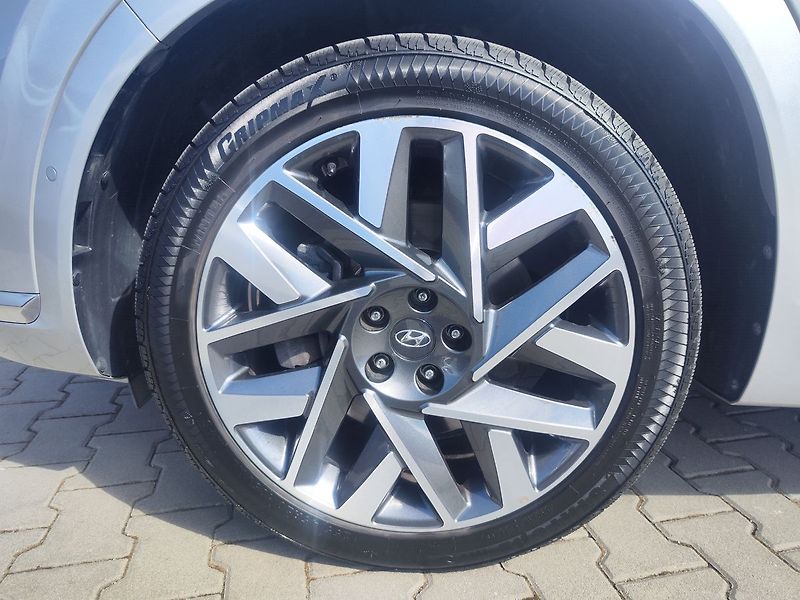 Hyundai Santa Fe 2.2 CRDi/142kW Luxury PNM DCT - fotka 38 z 39