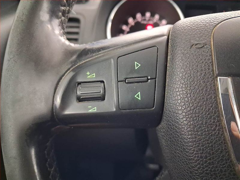 Škoda Yeti (2012) 2.0 TDI, 4X4, Tempomat - fotka 15 z 20