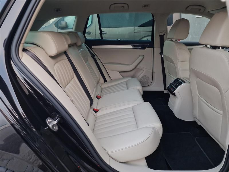 Škoda Superb 2.0TDI 147kW 4x4 DSG L&K,1Maj - fotka 15 z 50