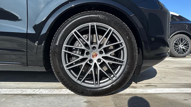 Porsche Cayenne E-Hybrid Black Edition - fotka 10 z 25