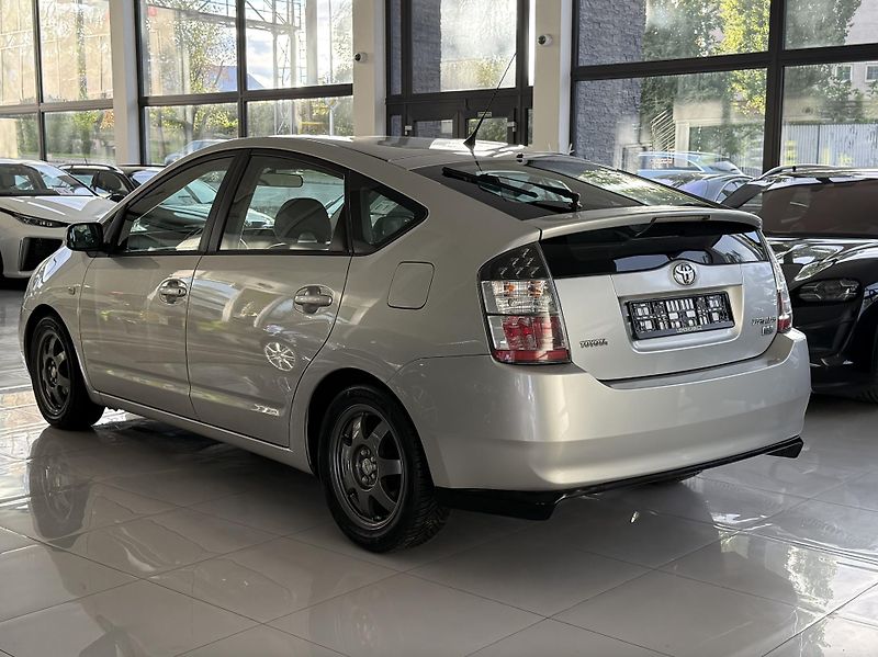 Toyota Prius (2005) - fotka 8 z 24