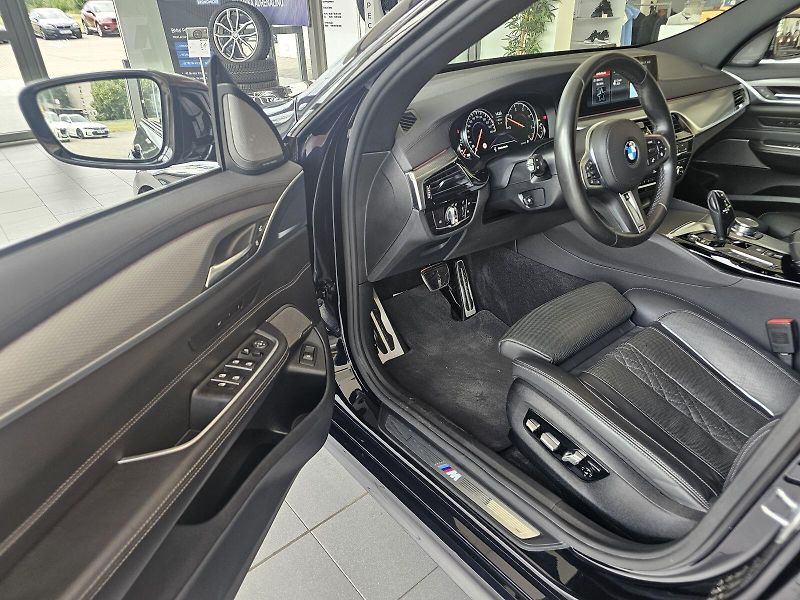 BMW Řada 6 640d xDrive - fotka 10 z 32