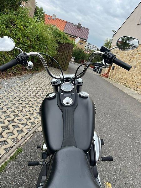 Harley-Davidson FXDB Dyna Street Bob (2013) - fotka 9 z 15