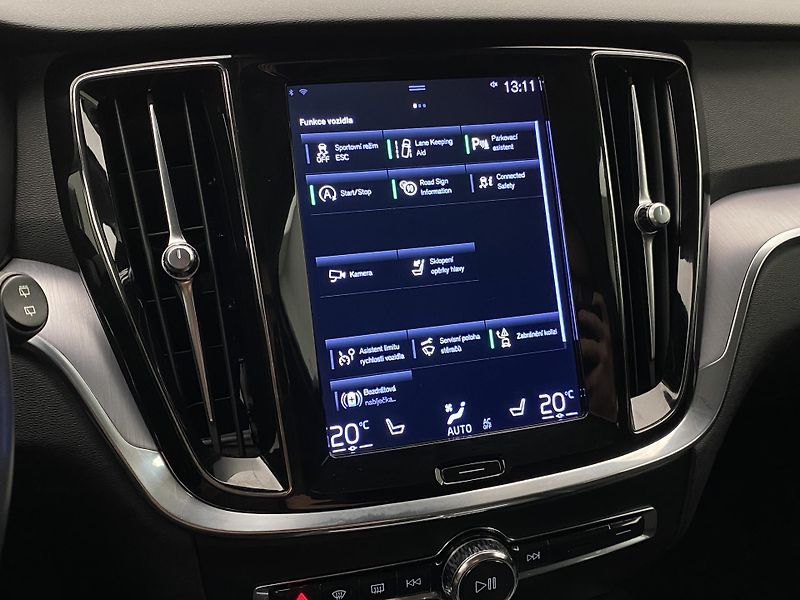 Volvo V60 D3 MOMENTUM AUT - fotka 35 z 41