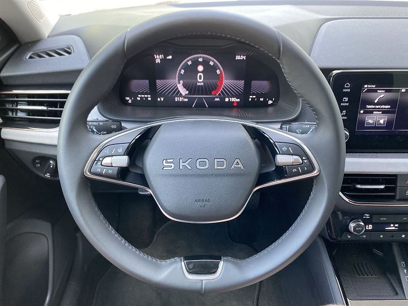 Škoda Scala (2025) 1.5 TSI Top Selection - fotka 6 z 33