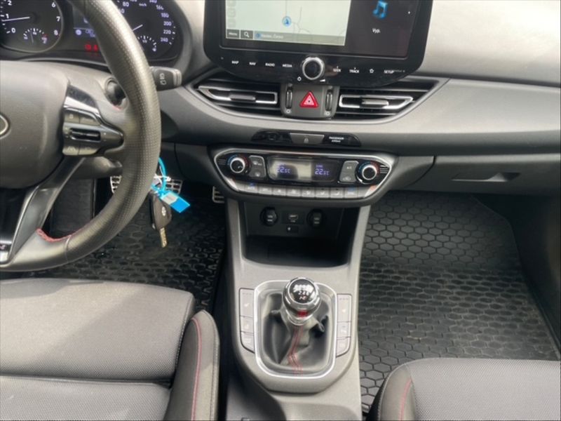 Hyundai i30 1,5 T-GDI N Line - fotka 10 z 11