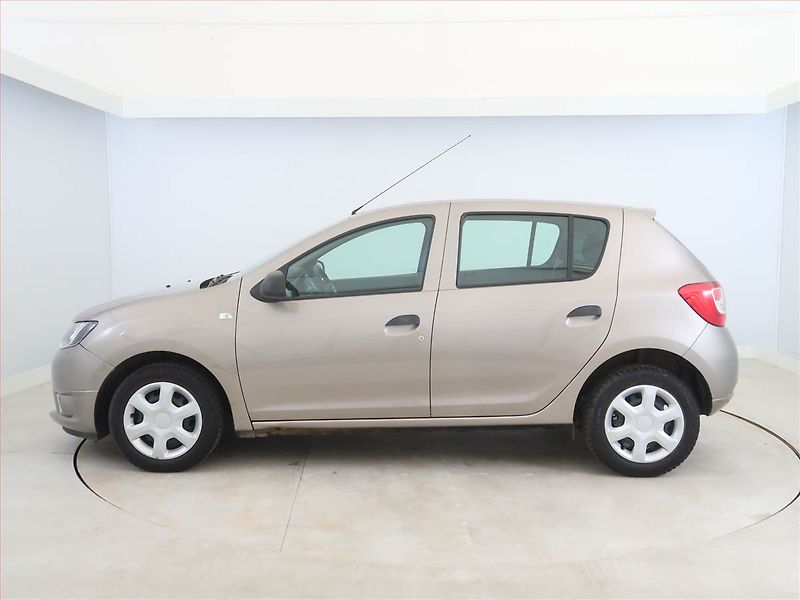Dacia Sandero (2013) 1.2 16V - fotka 3 z 12