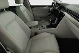 Volkswagen Passat (2020) Elegance 2.0 TDI, ČR,1.maj - náhled 7
