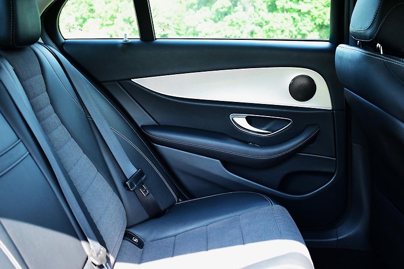 Mercedes-Benz Třídy E (2019) E220d - fotka 14 z 15