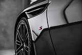 Aston Martin DB12 CZ, xenon grey, black pack - náhled 11