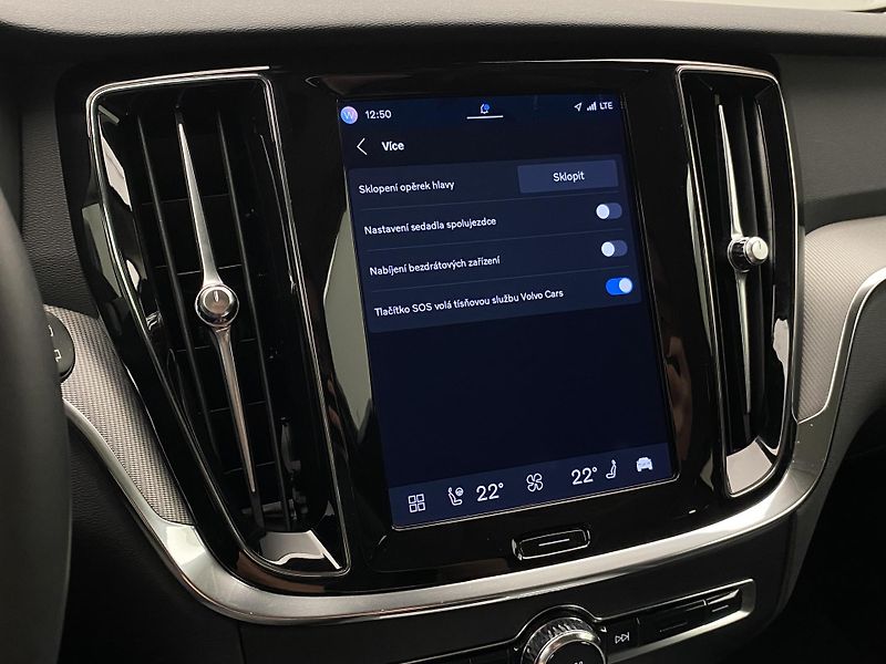 Volvo V60 CC B4 AWD BRIGHT PLUS AUT  - fotka 56 z 59