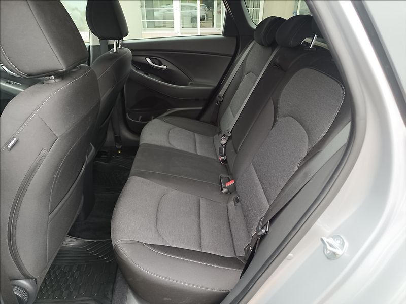 Hyundai i30 1,0 T-GDi DCT Smart - fotka 21 z 22