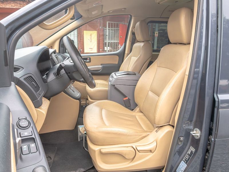 Hyundai H 1 (2015) ČR 2.5D 125KW mat – 8 SEDADEL - fotka 15 z 48