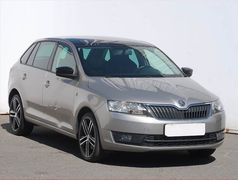 Škoda Rapid (2014) Spaceback 1.2 TSI, ČR,1.maj - fotografie inzerátu