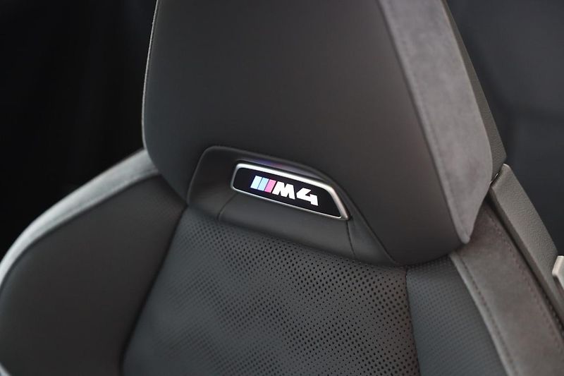 BMW M4 Competition M xDrive - fotka 13 z 19