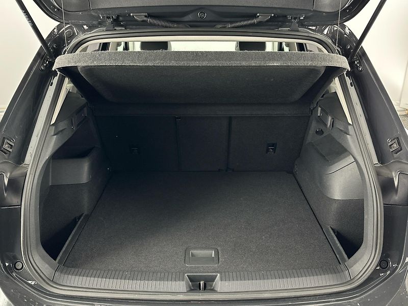Volkswagen Tiguan (2024) Life 1.5 TSI 96kW DSG - fotka 33 z 35