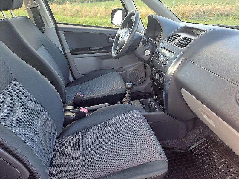 Suzuki SX4 (2008) 1.9 DDiS 2xKOLA, PĚKNÝ STAV - fotka 13 z 33