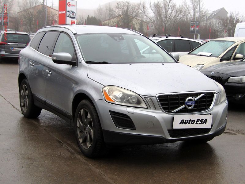 Volvo XC60 (2012) 2.4 D 4x4, xenon, kůže - fotografie inzerátu