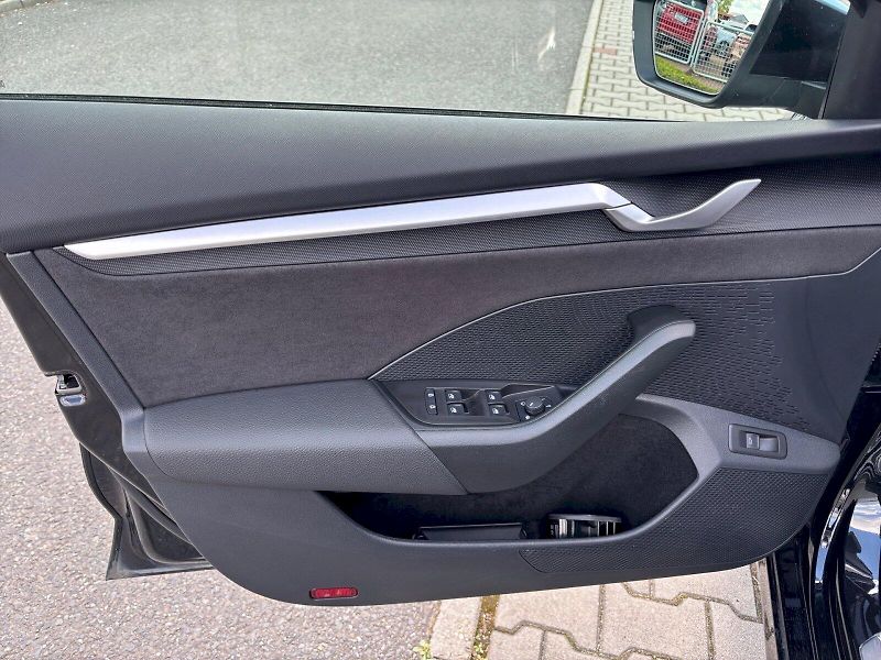 Škoda Octavia (2025) M-HEV  Top Selection 1.5 TSI D - fotka 8 z 29