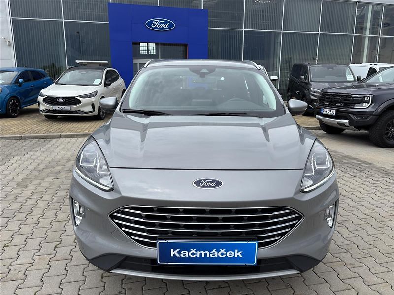 Ford Kuga 1,5 EcoBoost 110kW Titanium - fotka 8 z 39