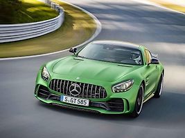 Mercedes-AMG GT R.